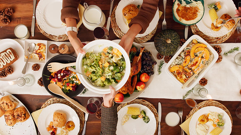 GroupMeal_Edited_WYSIWYG_806x453px.jpg