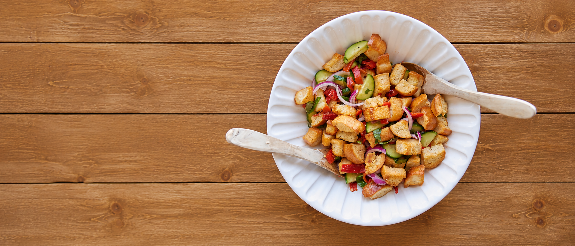 SUMMER PANZANELLA SALAD 